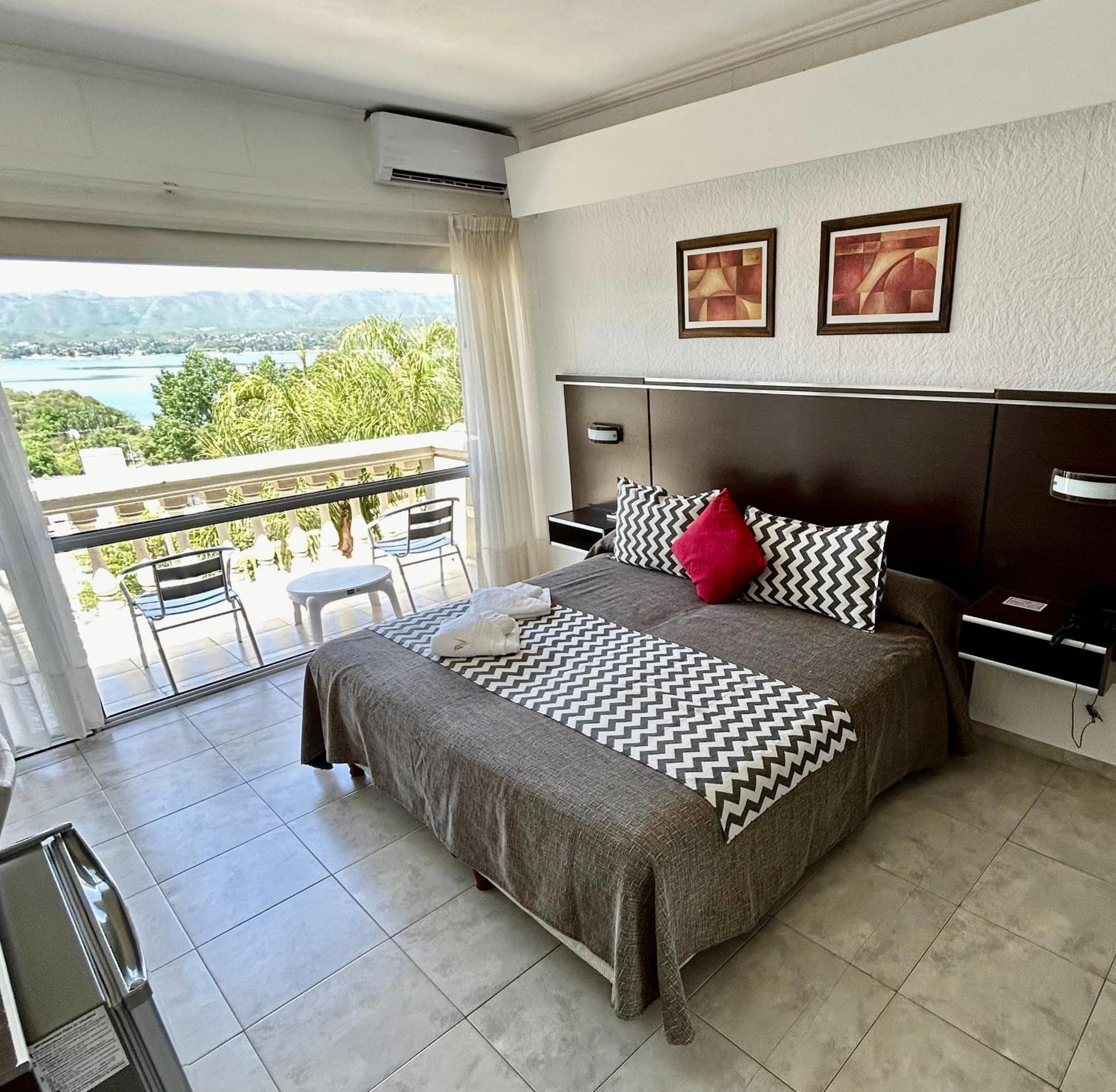 Villa La Font Apart Hotel & Spa Вілья-Карлос-Пас Екстер'єр фото