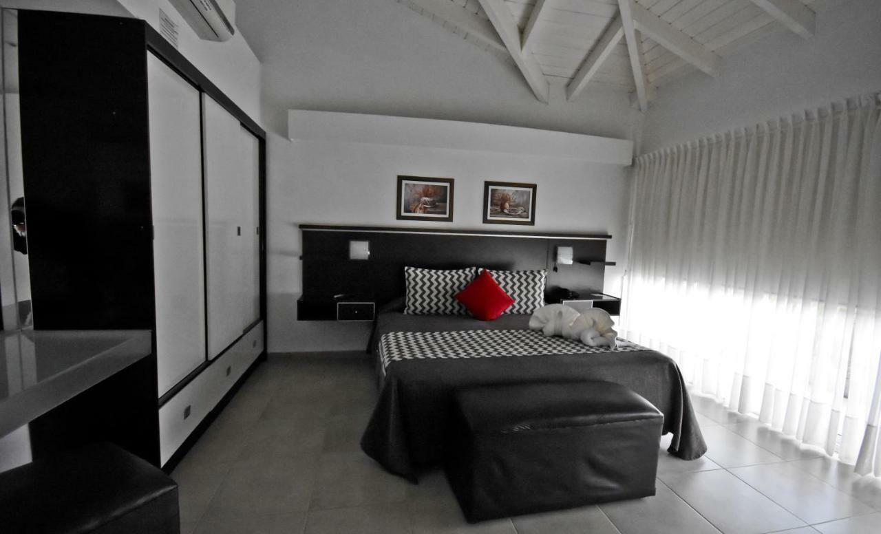 Villa La Font Apart Hotel & Spa Вілья-Карлос-Пас Екстер'єр фото